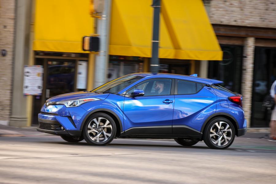  Toyota C-HR 2017 года  (NA) (фото 23 из 44)